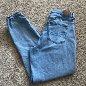 American Eagle mom joggers